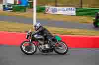 Vintage-motorcycle-club;eventdigitalimages;mallory-park;mallory-park-trackday-photographs;no-limits-trackdays;peter-wileman-photography;trackday-digital-images;trackday-photos;vmcc-festival-1000-bikes-photographs